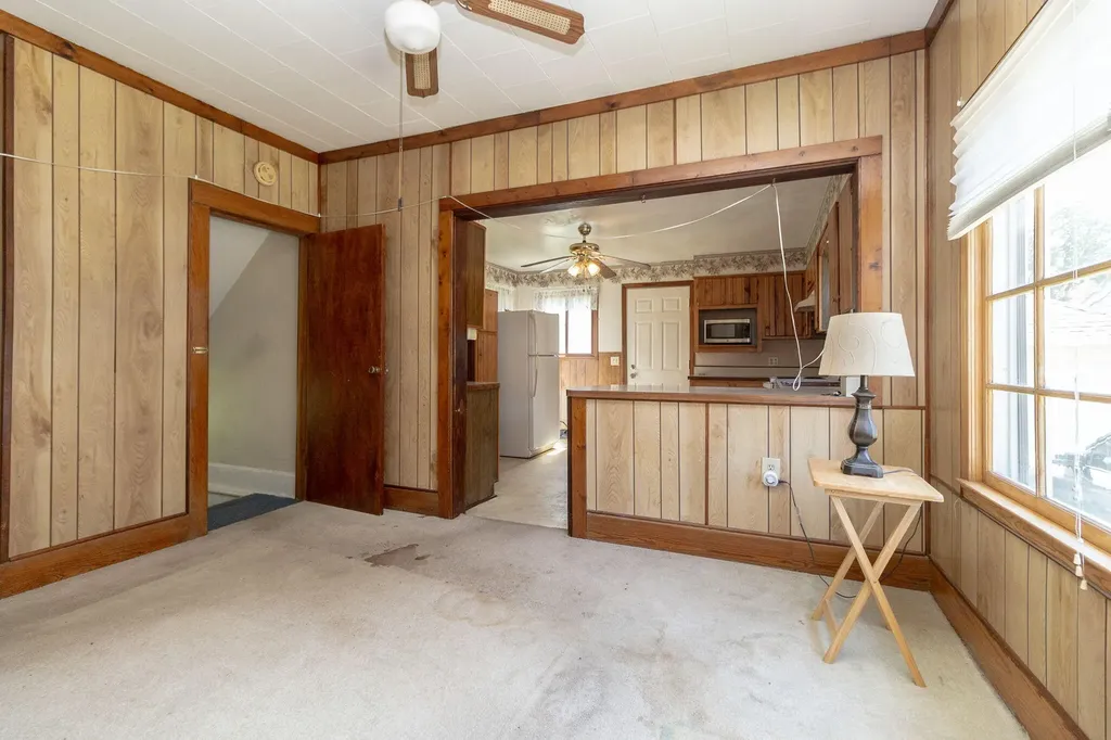 434 Sackett Avenue Monroe City MI 48162