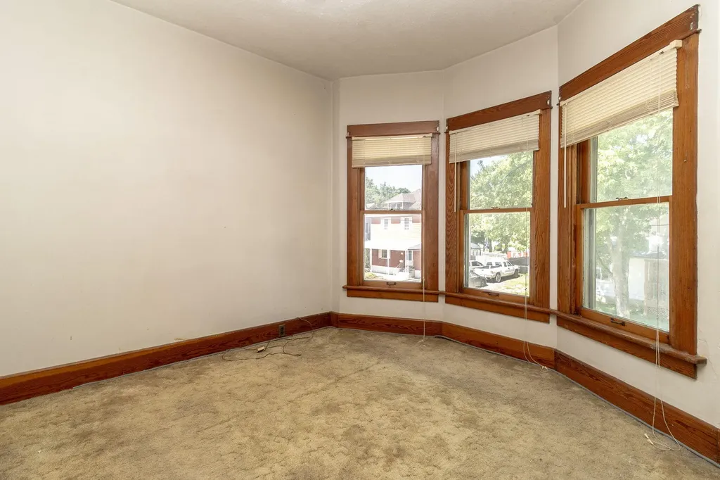 434 Sackett Avenue Monroe City MI 48162