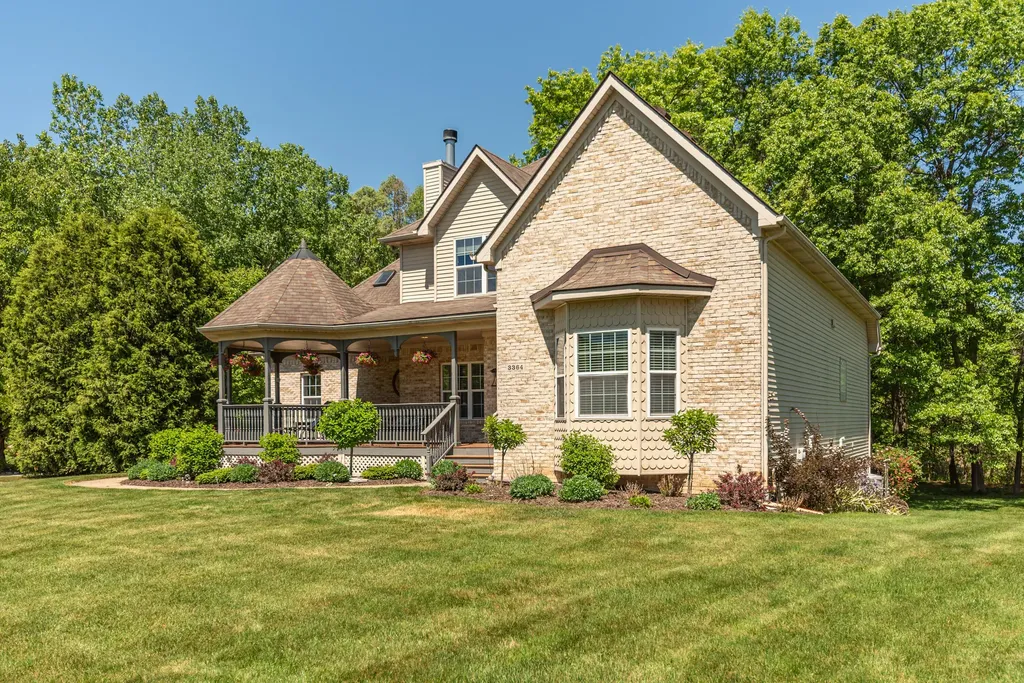 3364 Habitat Trail Pinckney Village MI 48169