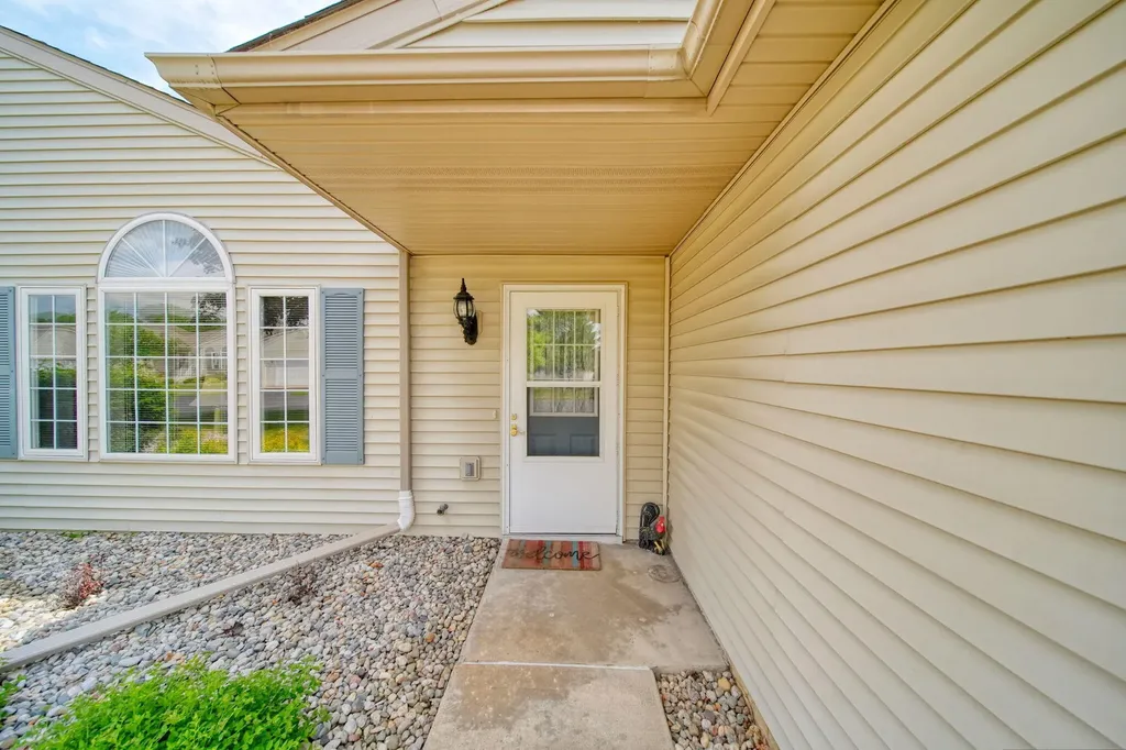 2002 Stillwater Drive Tecumseh City MI 49286