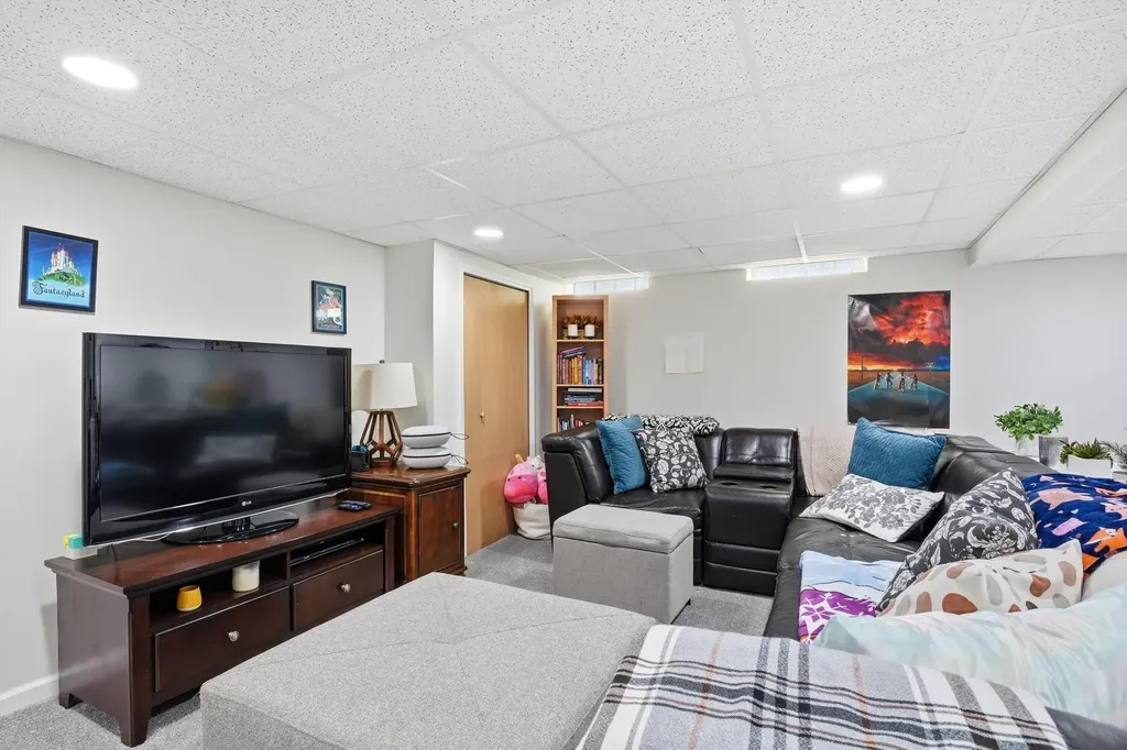 1483 Copeland Circle Canton Charter Township MI 48187