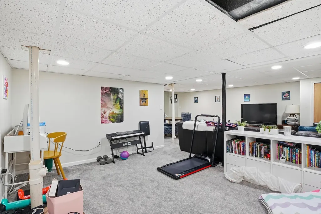 1483 Copeland Circle Canton Charter Township MI 48187