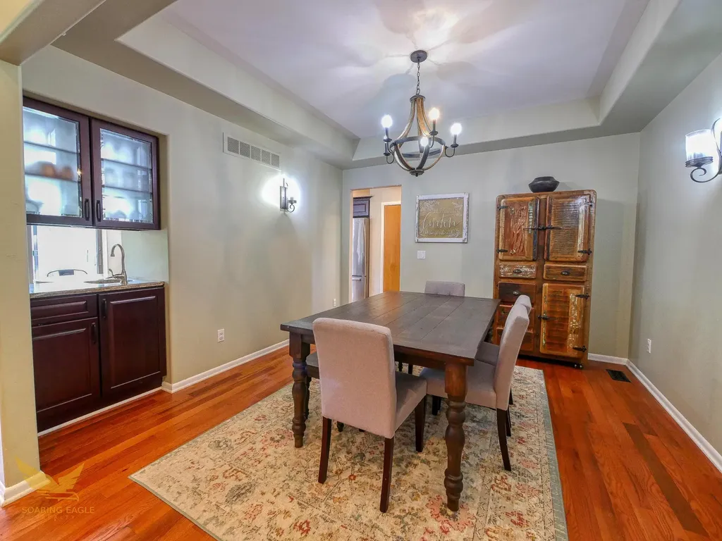 1583 Weymouth Street West Bloomfield Charter Township MI 48324