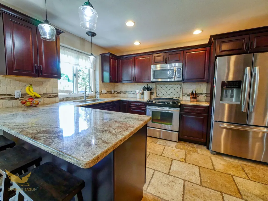 1583 Weymouth Street West Bloomfield Charter Township MI 48324