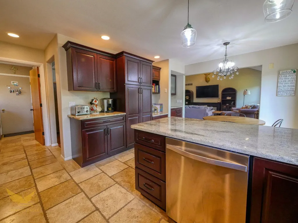 1583 Weymouth Street West Bloomfield Charter Township MI 48324