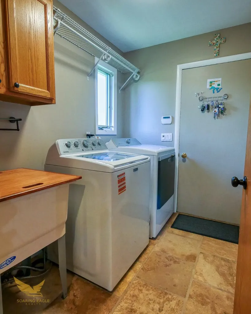 1583 Weymouth Street West Bloomfield Charter Township MI 48324