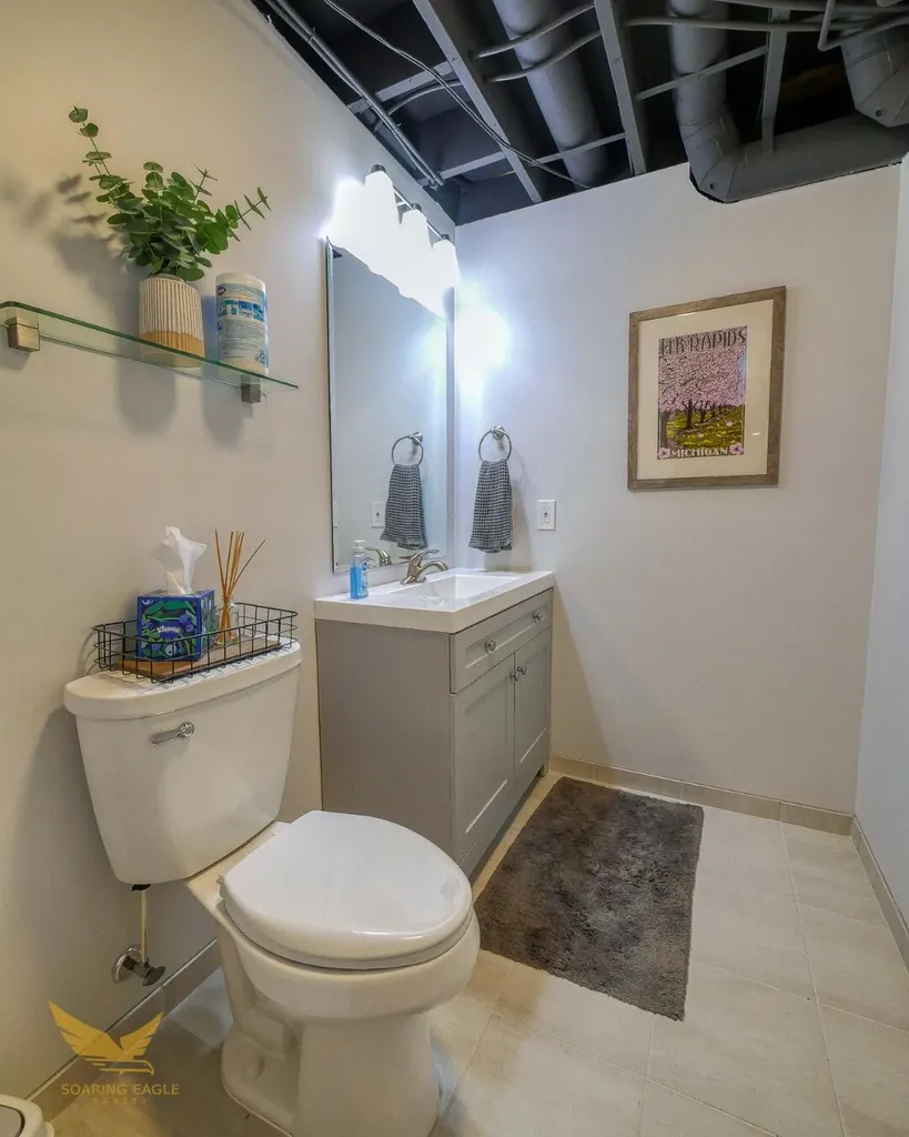 1583 Weymouth Street West Bloomfield Charter Township MI 48324