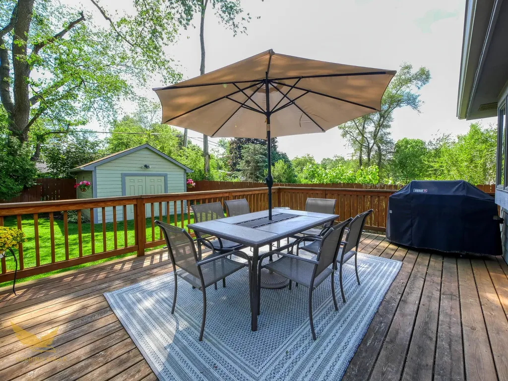 1583 Weymouth Street West Bloomfield Charter Township MI 48324