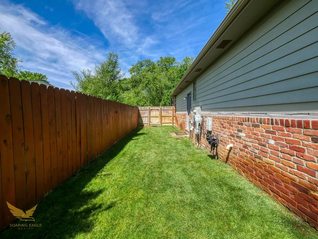 1583 Weymouth Street West Bloomfield Charter Township MI 48324