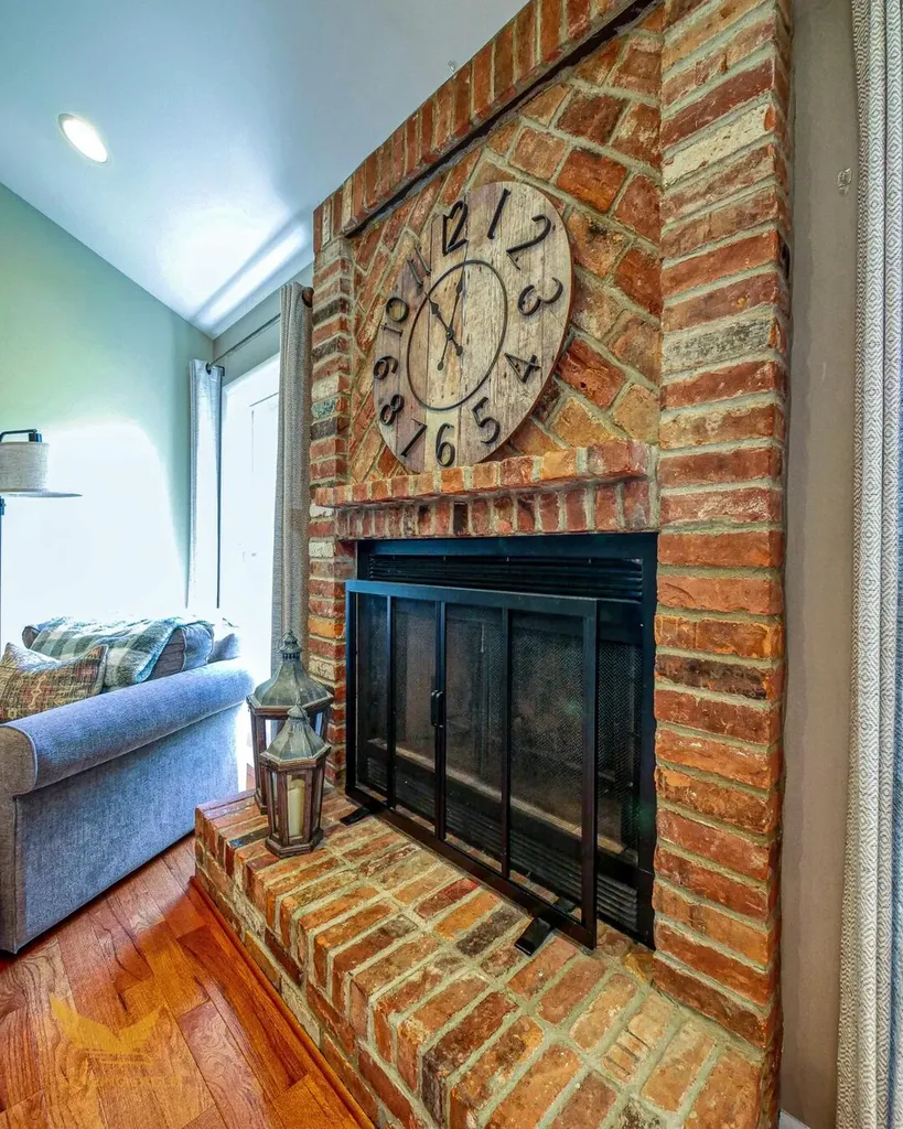 1583 Weymouth Street West Bloomfield Charter Township MI 48324