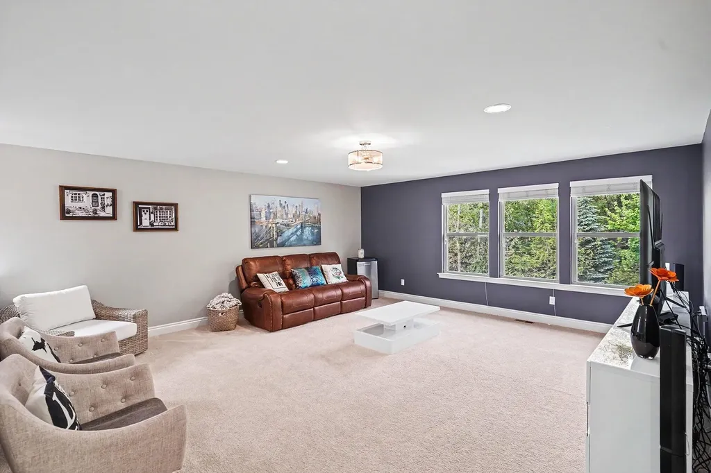 6147 Birchcrest Lane Commerce Charter Township MI 48382