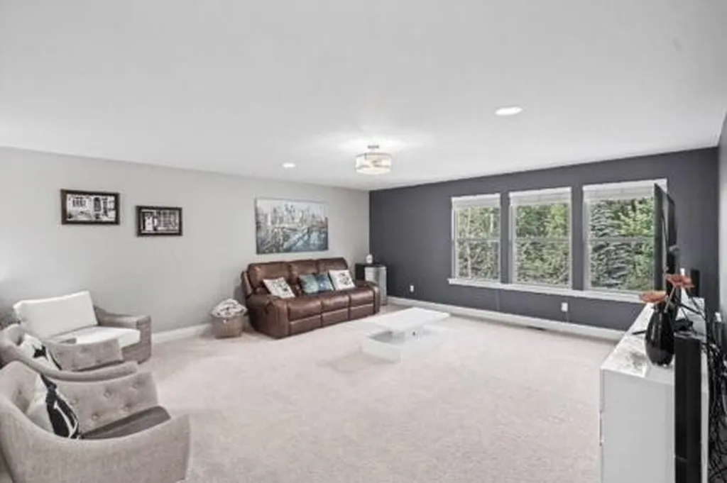 6147 Birchcrest Lane Commerce Charter Township MI 48382