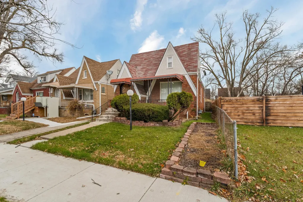 14914 Pinehurst Street Detroit City MI 48238