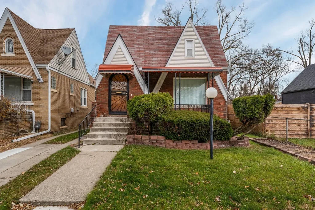 14914 Pinehurst Street Detroit City MI 48238