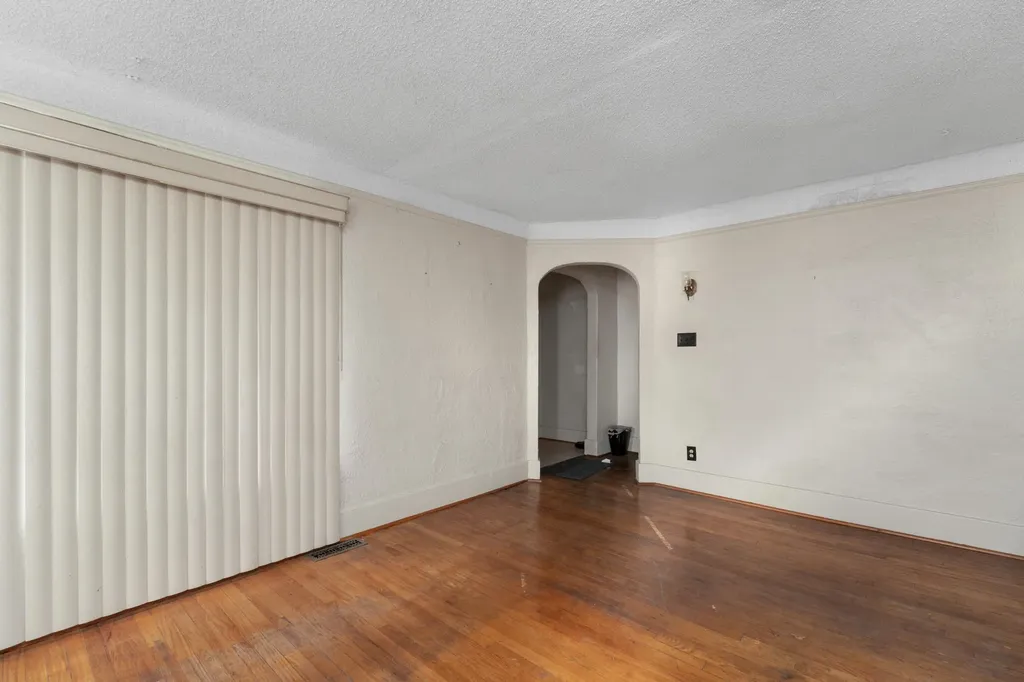 14914 Pinehurst Street Detroit City MI 48238