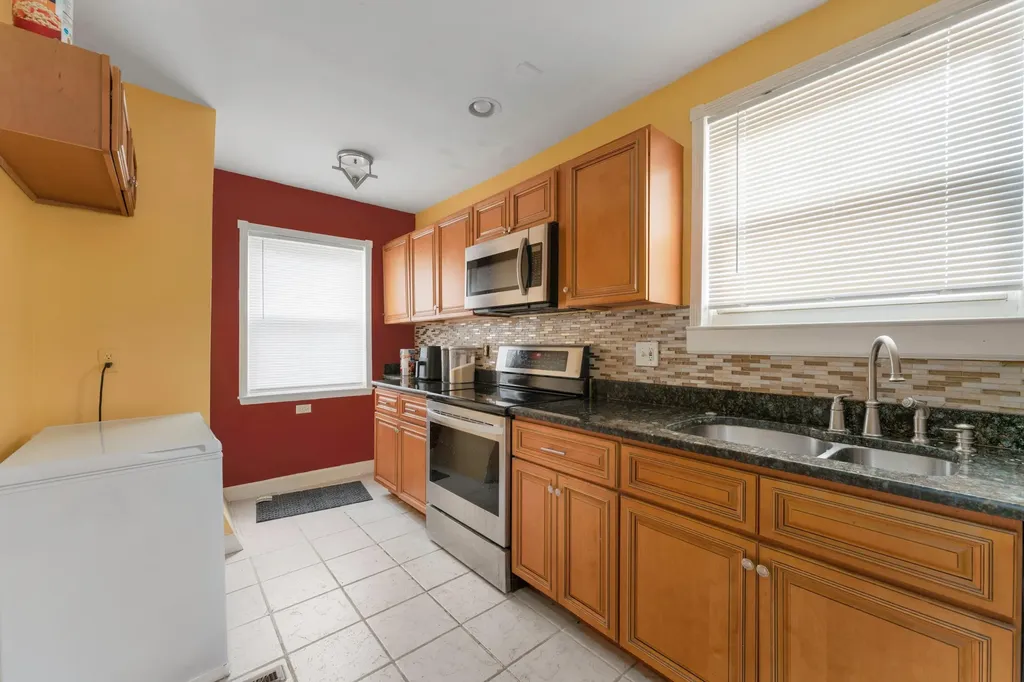 14914 Pinehurst Street Detroit City MI 48238