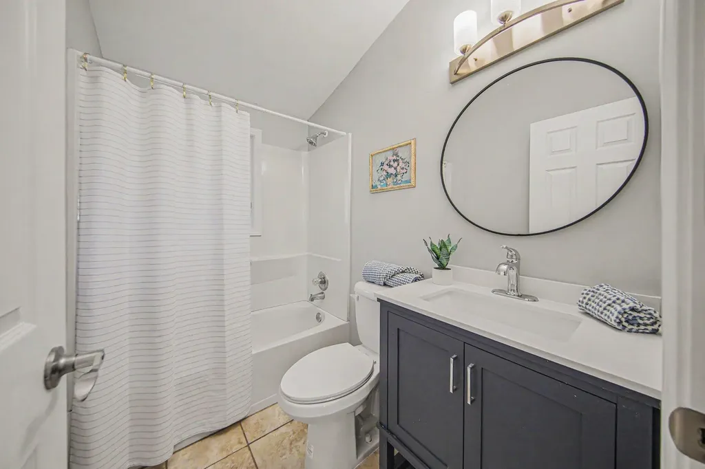 2731 Canterbury Road Ann Arbor City MI 48104