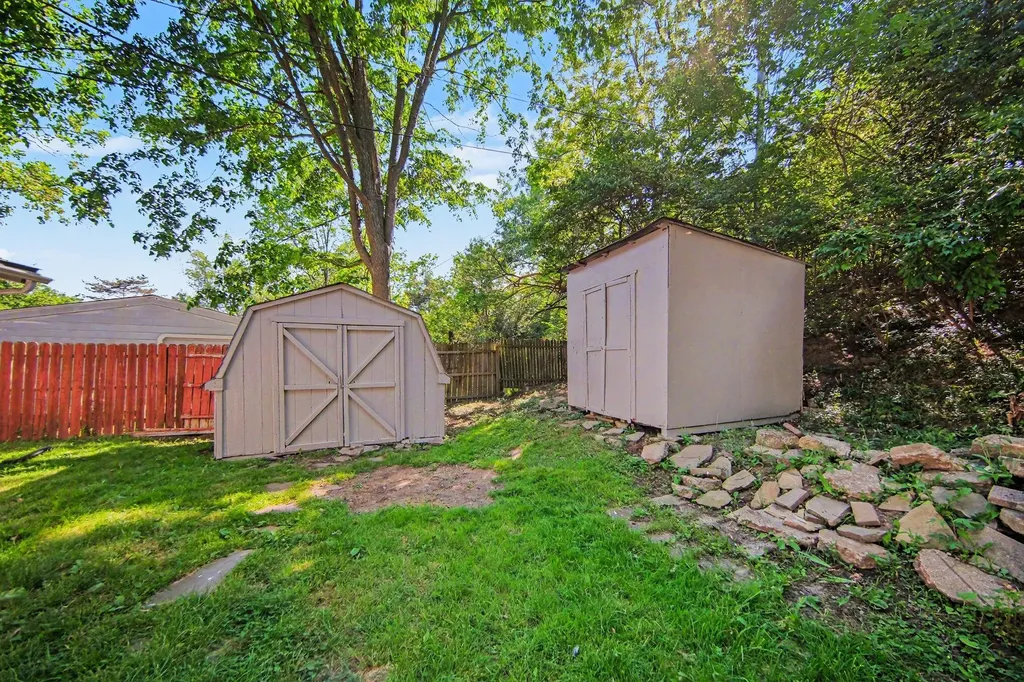 2731 Canterbury Road Ann Arbor City MI 48104