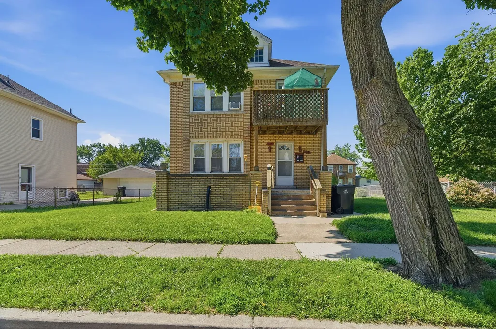 153 Clinton Street Wyandotte City MI 48192