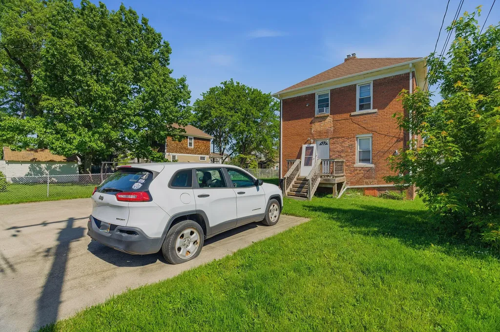 153 Clinton Street Wyandotte City MI 48192