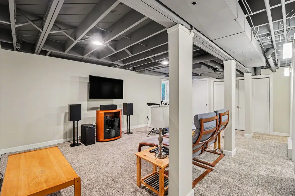 1729 Dexter Avenue Ann Arbor City MI 48103
