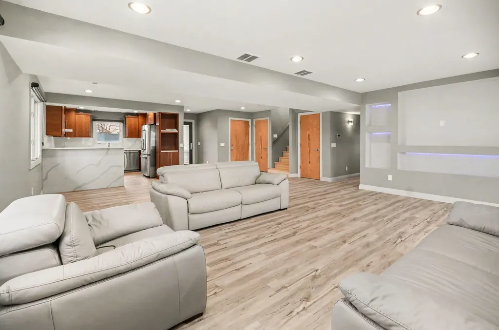 41285 Belvidere Street Harrison Charter Township MI 48045