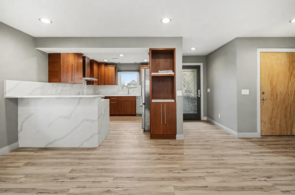 41285 Belvidere Street Harrison Charter Township MI 48045