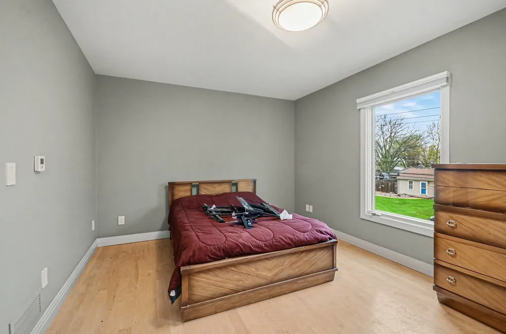 41285 Belvidere Street Harrison Charter Township MI 48045