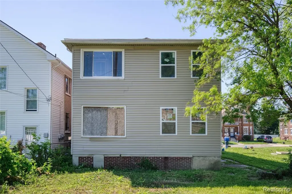 1976 Clairmount Street Detroit City MI 48206