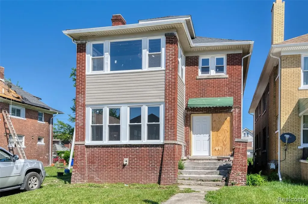 1976 Clairmount Street Detroit City MI 48206