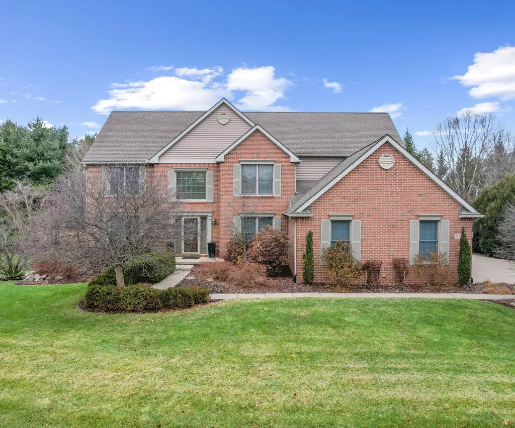 350 Huntington Drive Saline City MI 48176