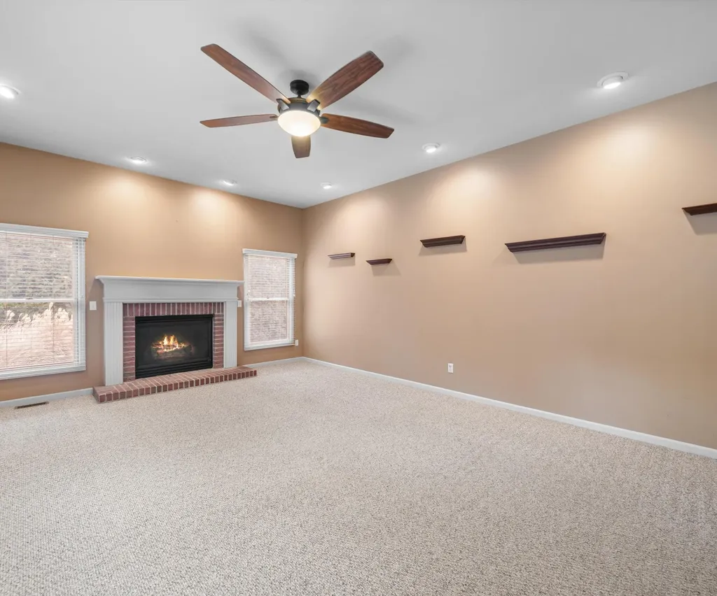 350 Huntington Drive Saline City MI 48176