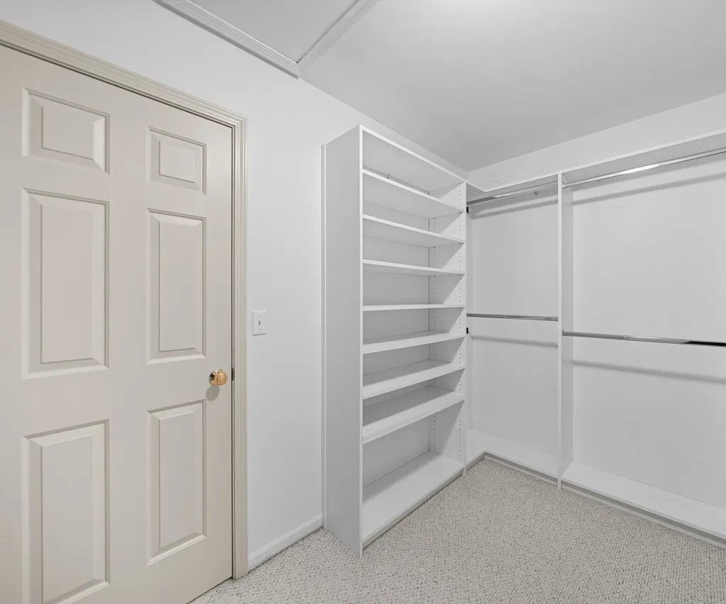 350 Huntington Drive Saline City MI 48176