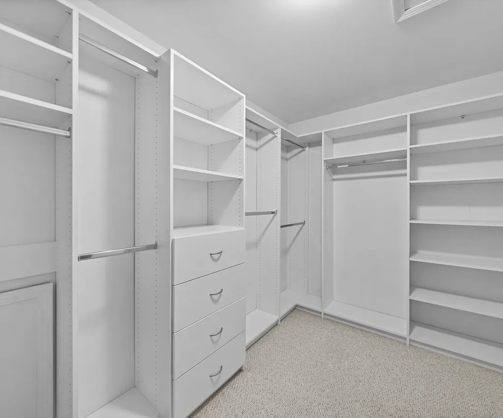 350 Huntington Drive Saline City MI 48176