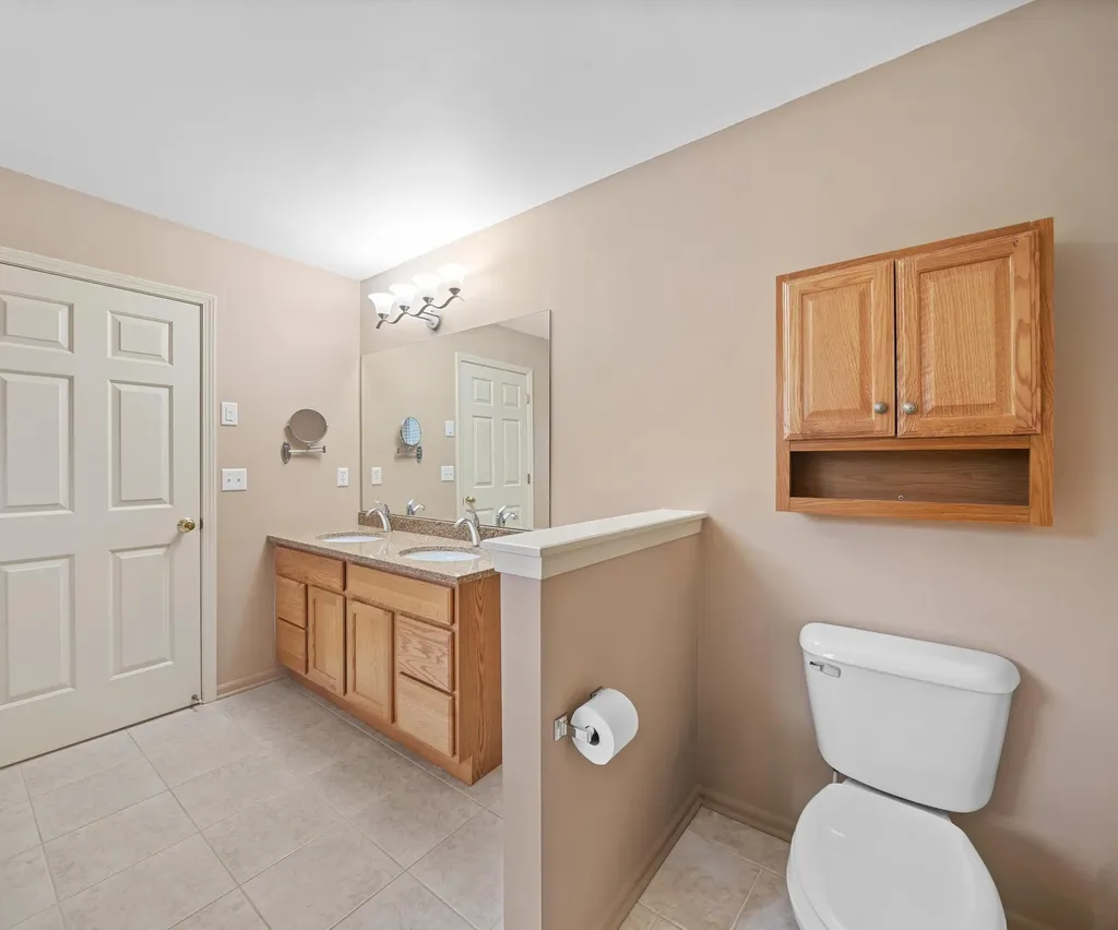350 Huntington Drive Saline City MI 48176