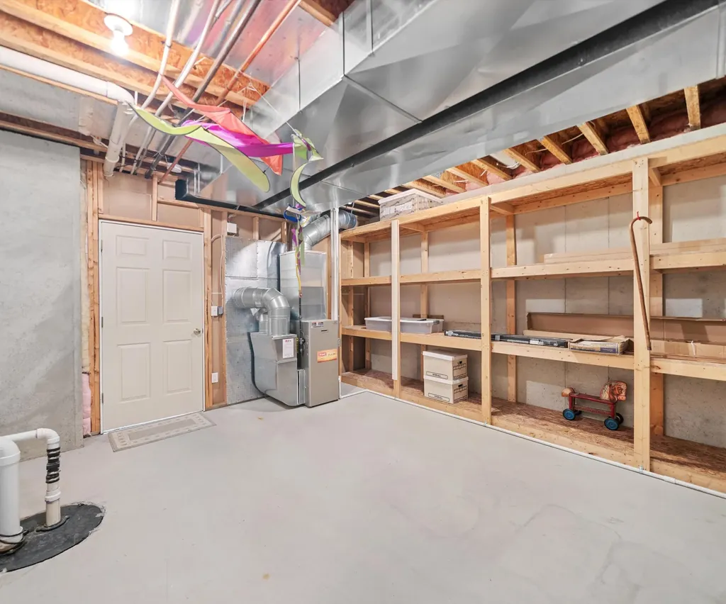 350 Huntington Drive Saline City MI 48176