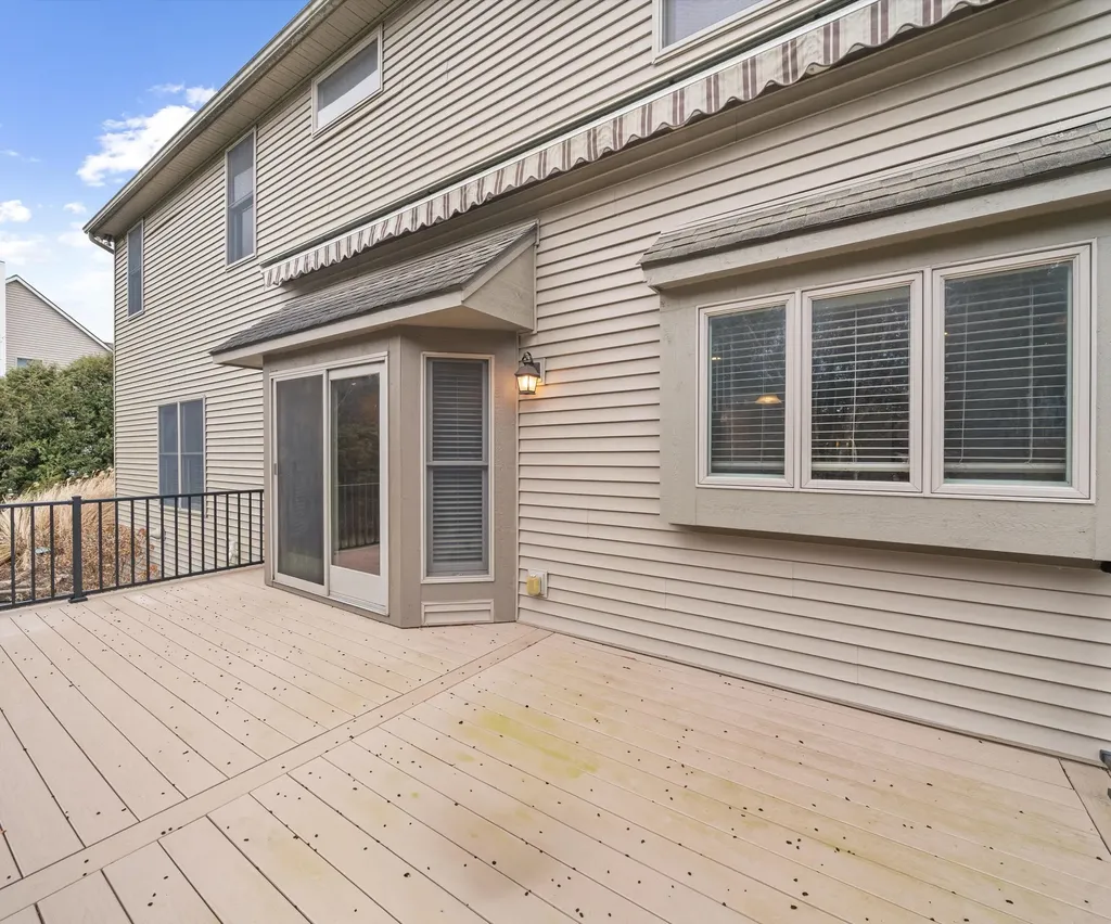 350 Huntington Drive Saline City MI 48176