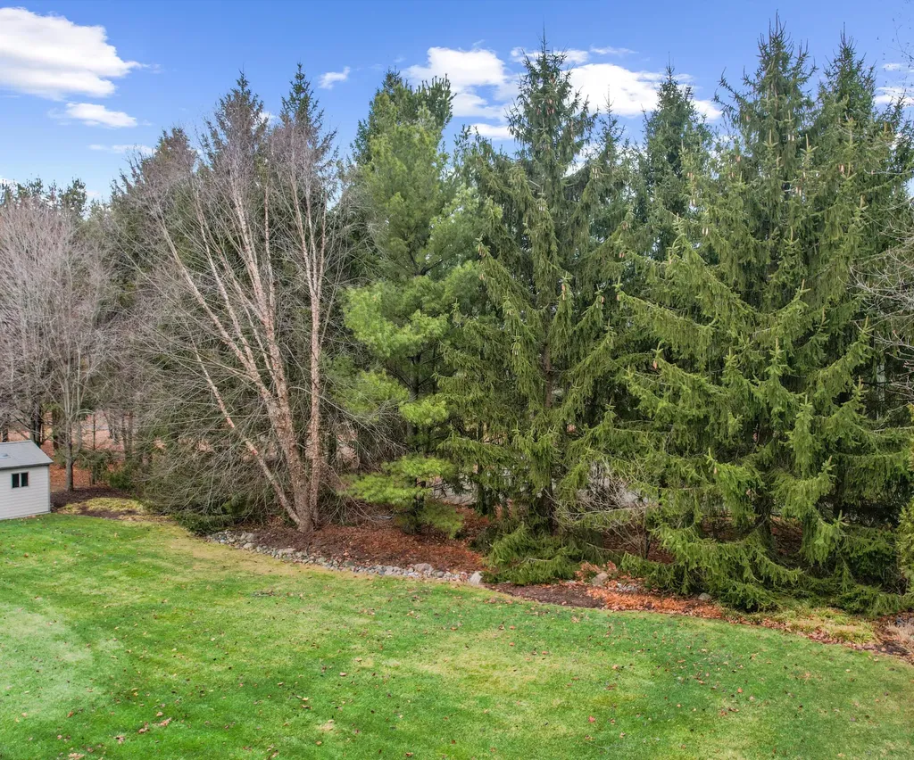 350 Huntington Drive Saline City MI 48176
