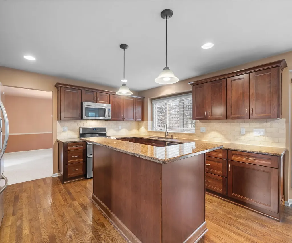 350 Huntington Drive Saline City MI 48176