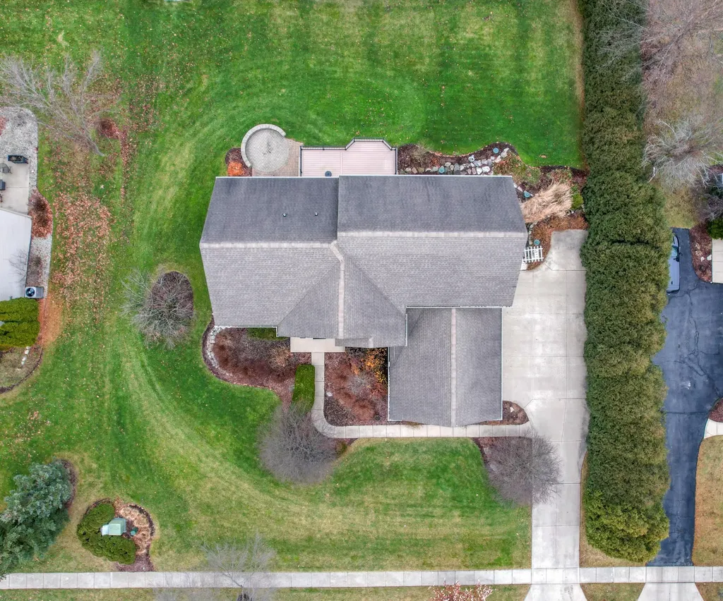 350 Huntington Drive Saline City MI 48176