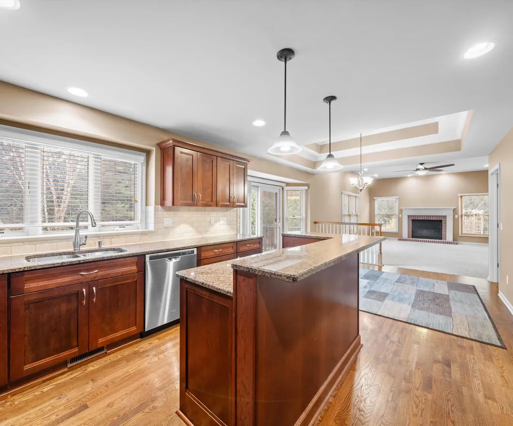 350 Huntington Drive Saline City MI 48176