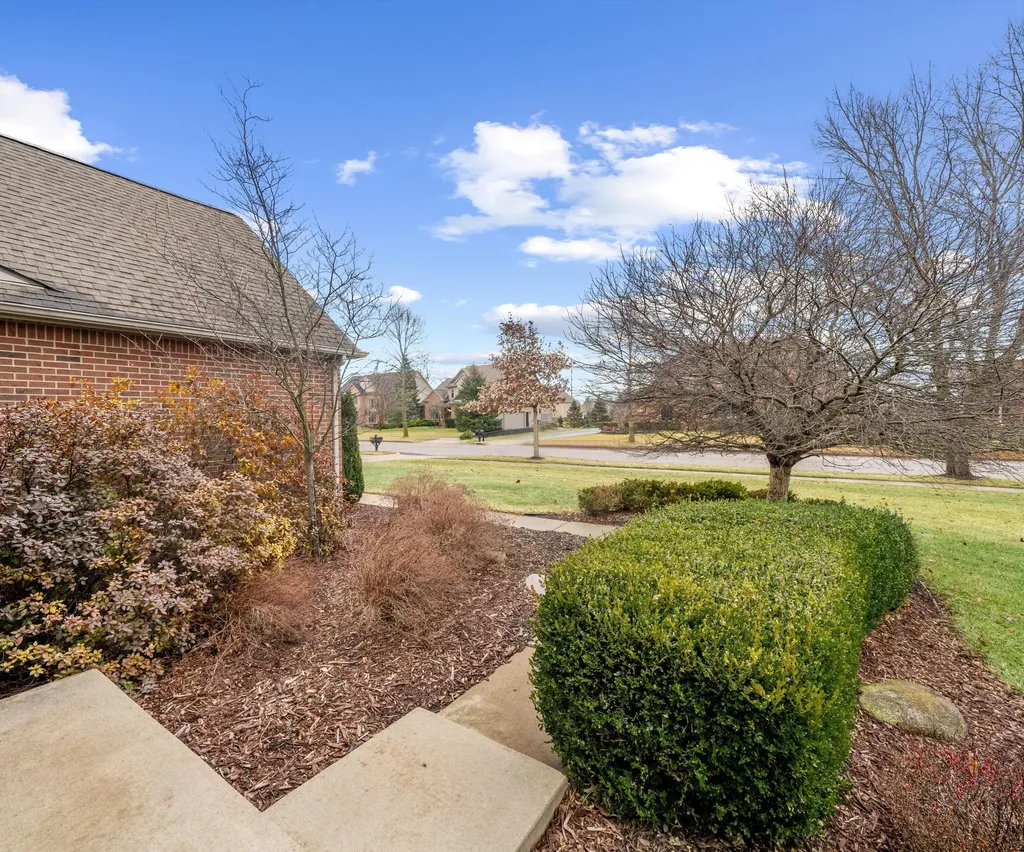 350 Huntington Drive Saline City MI 48176