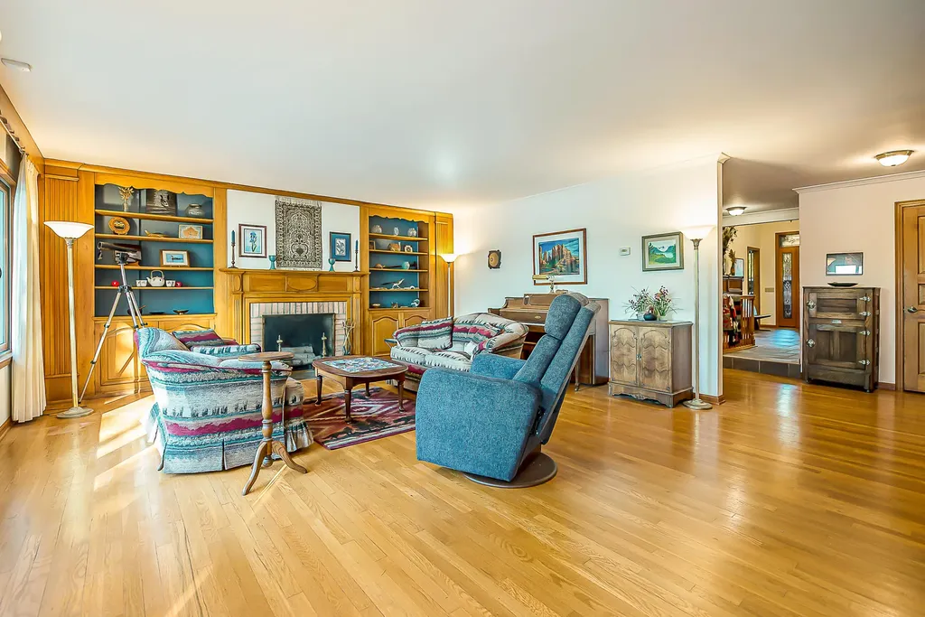 8790 Hendricks Drive Hamburg Township MI 48116