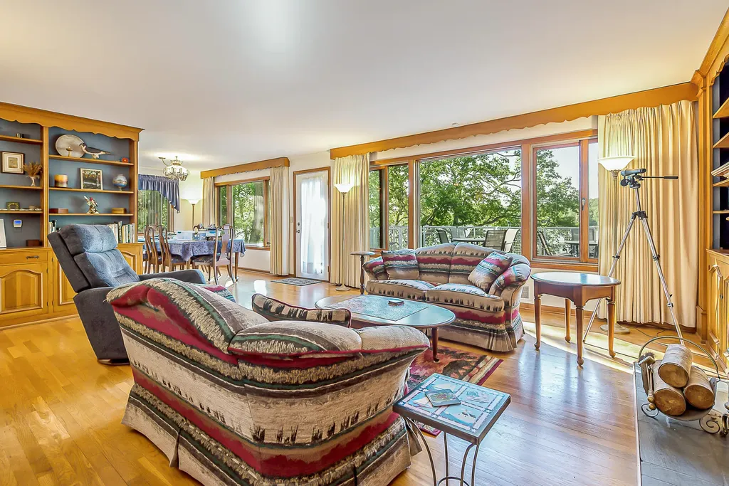8790 Hendricks Drive Hamburg Township MI 48116