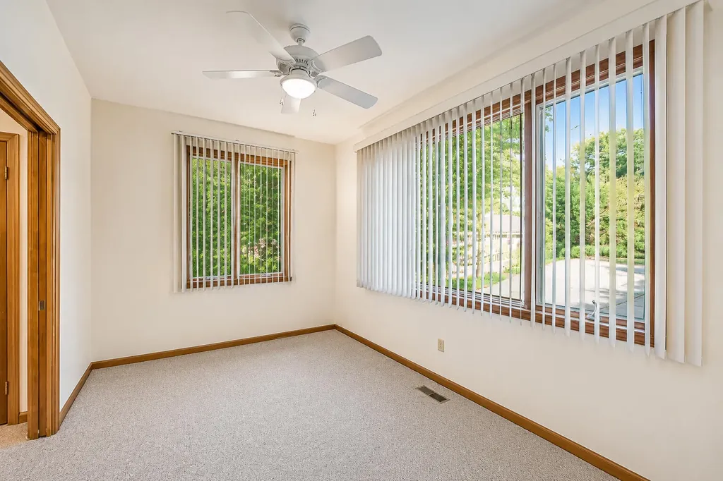 8790 Hendricks Drive Hamburg Township MI 48116