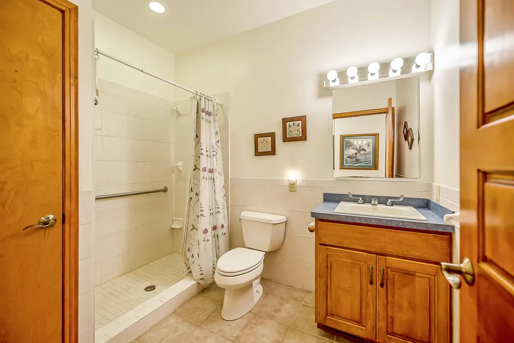 8790 Hendricks Drive Hamburg Township MI 48116