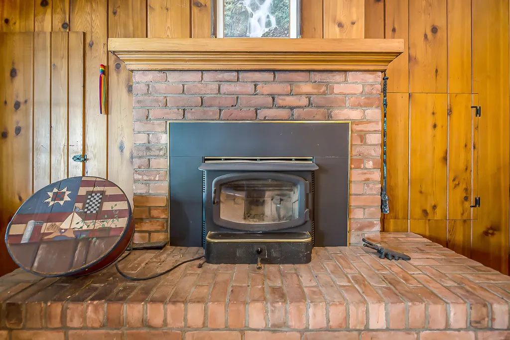 8790 Hendricks Drive Hamburg Township MI 48116