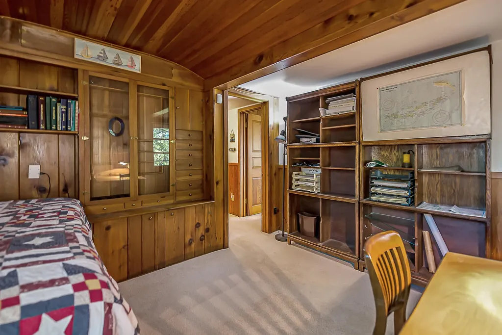 8790 Hendricks Drive Hamburg Township MI 48116
