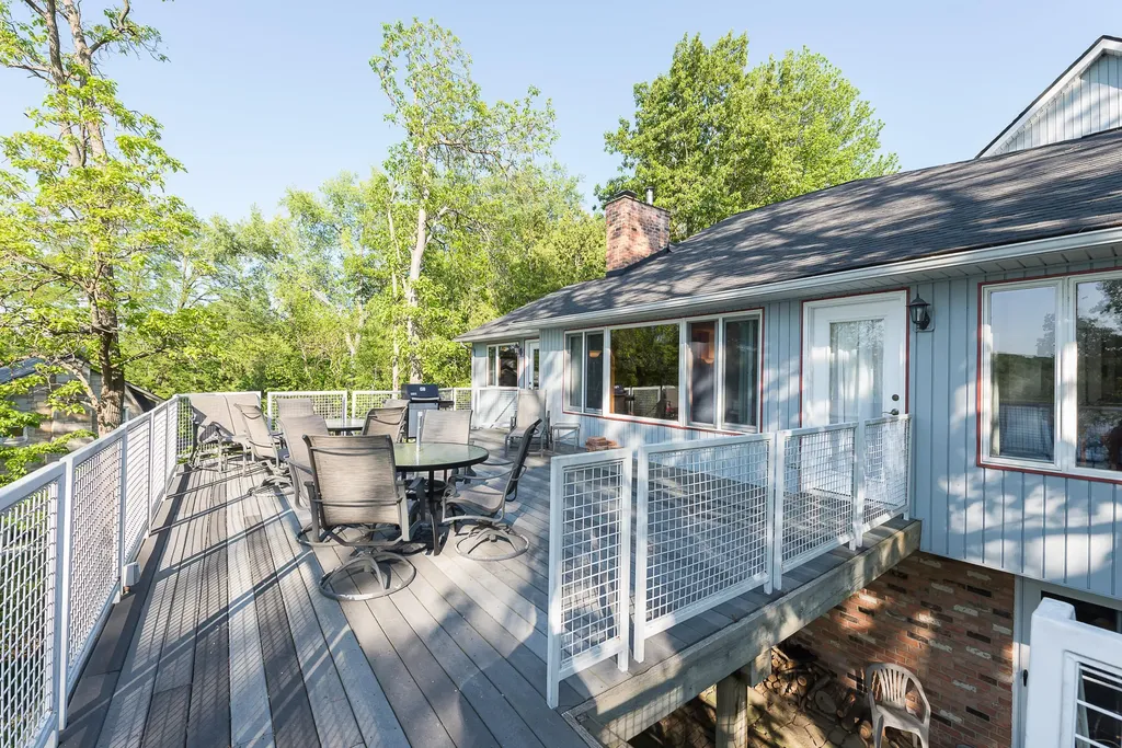 8790 Hendricks Drive Hamburg Township MI 48116