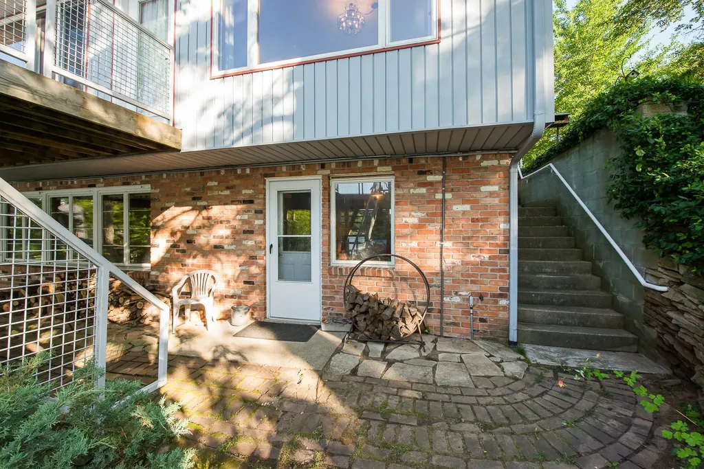 8790 Hendricks Drive Hamburg Township MI 48116